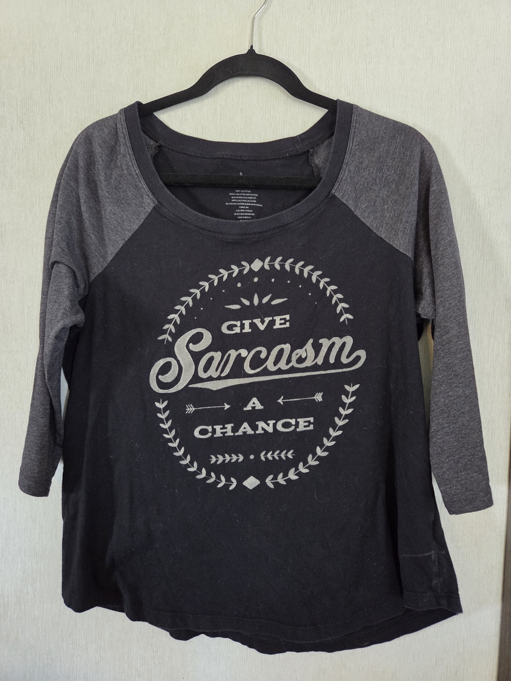 Black & Gray Raglan 3/4 Sleeve Graphic Top